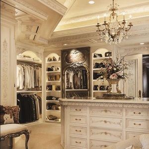 Meet your Posher, Cici